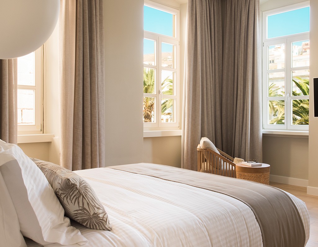Superior Suite with City View