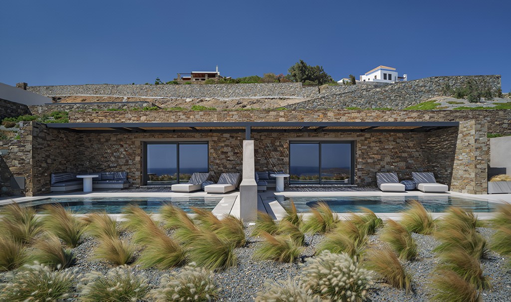 Private pool suites